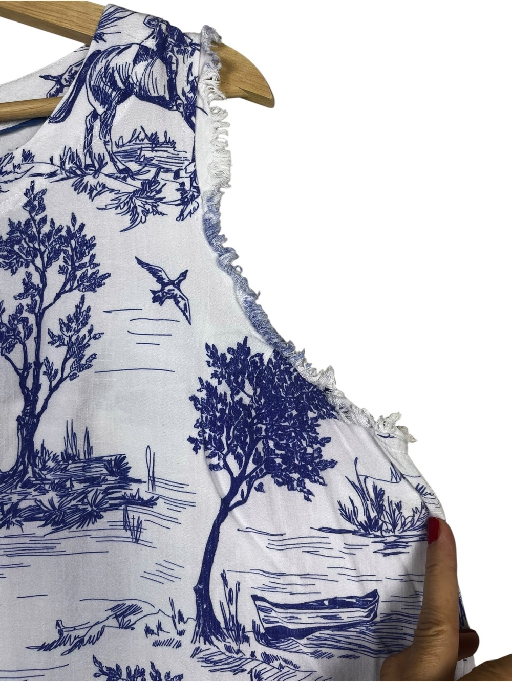 Umgee Sleeveless White Dress with Blue Toile Print size L - Picture 5 of 14